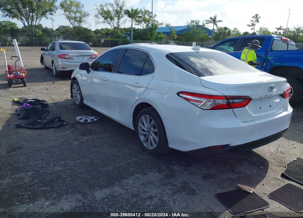 2021 TOYOTA CAMRY LE VIN: 4T1C11AK3MU562291