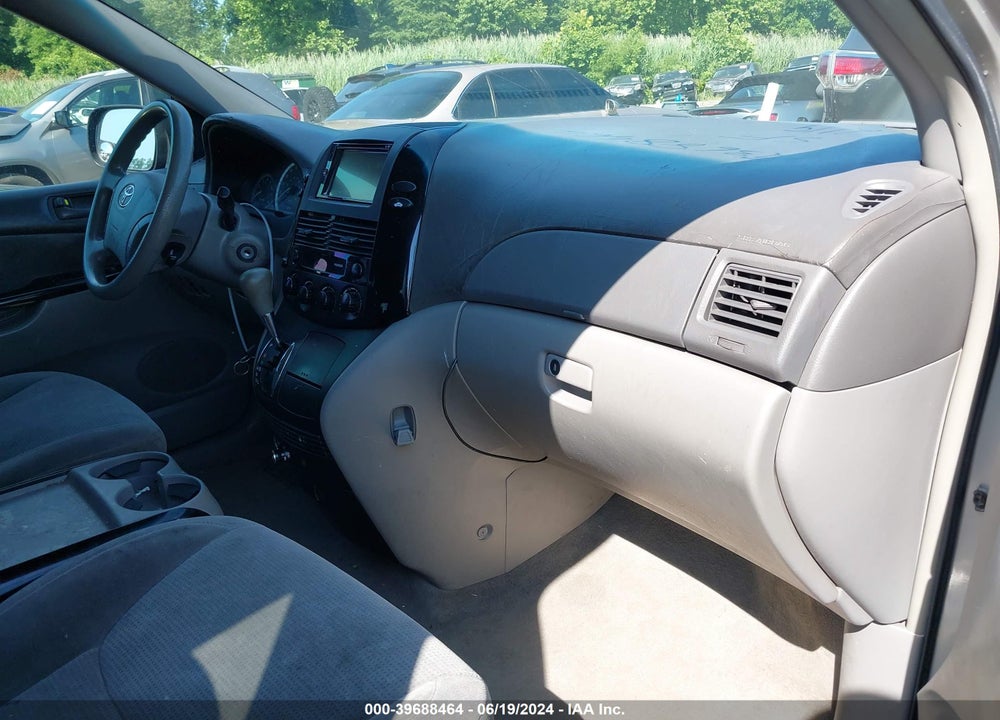 2004 TOYOTA SIENNA LE VIN: 5TDZA23CX4S195128