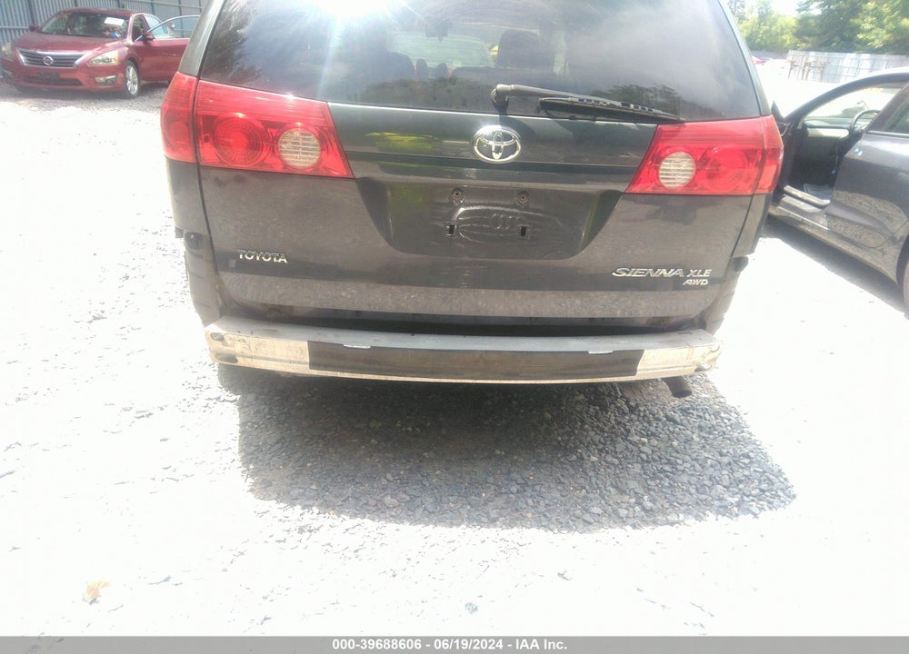 2007 TOYOTA SIENNA XLE VIN: 5TDBK22C77S005354