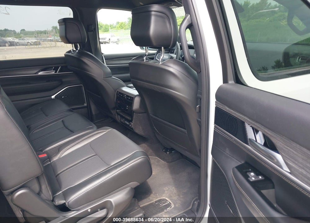 2024 JEEP WAGONEER L SERIES II 4X2 VIN: 1C4SJRBP7RS119993