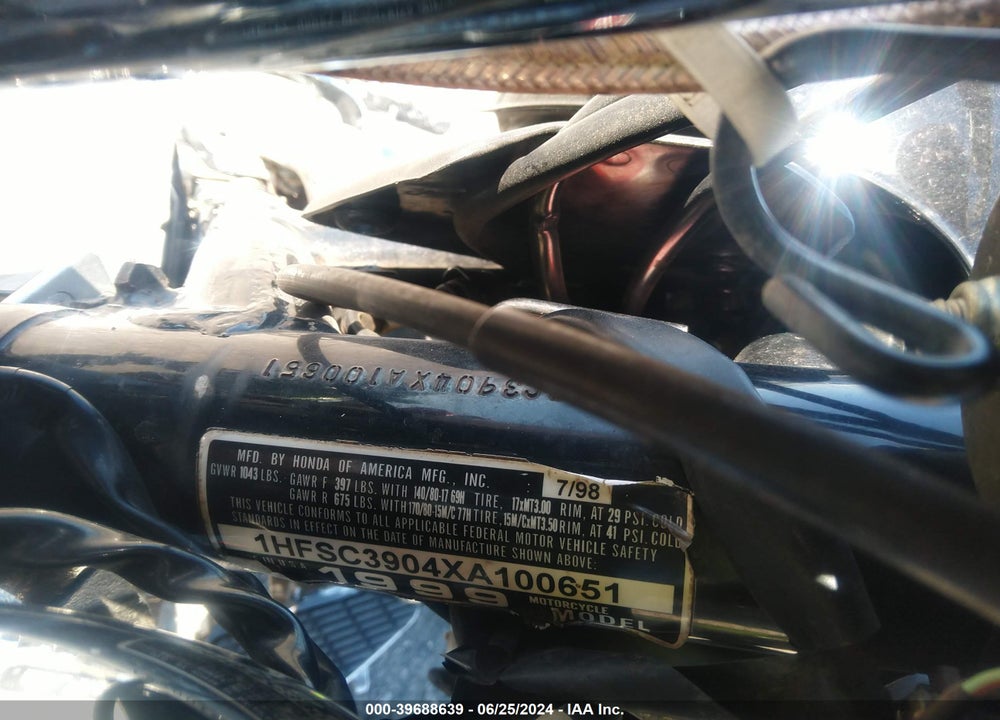 1999 HONDA VT1100 C3 VIN: 1HFSC3904XA100651