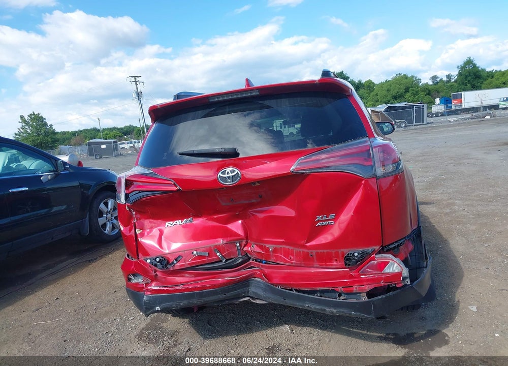 2017 TOYOTA RAV4 XLE VIN: JTMRFREV9HJ135210