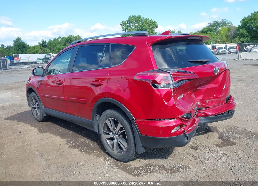 2017 TOYOTA RAV4 XLE VIN: JTMRFREV9HJ135210