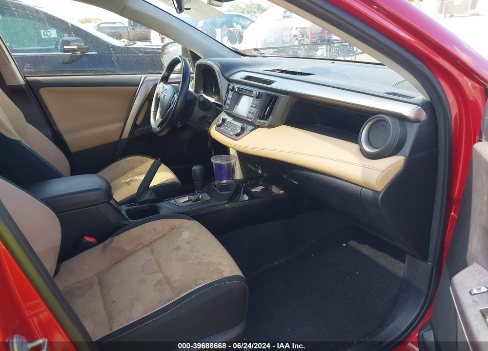 2017 TOYOTA RAV4 XLE VIN: JTMRFREV9HJ135210