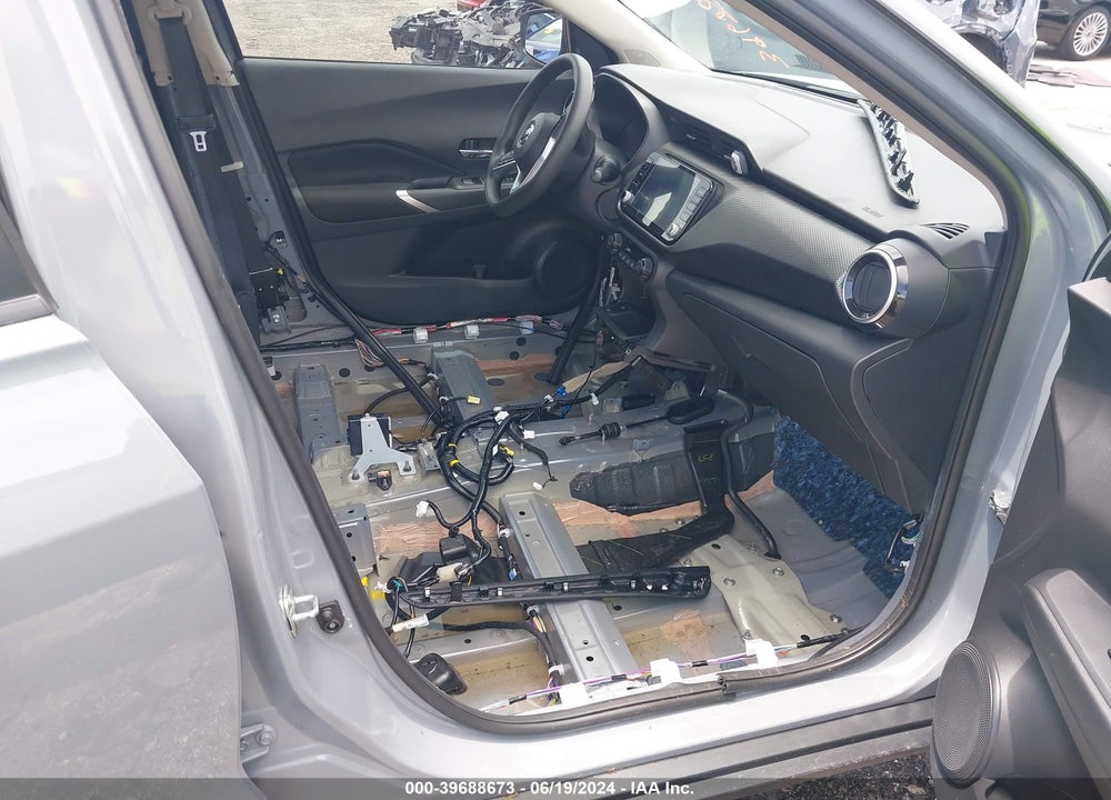2021 NISSAN KICKS SV XTRONIC CVT VIN: 3N1CP5CV6ML511544