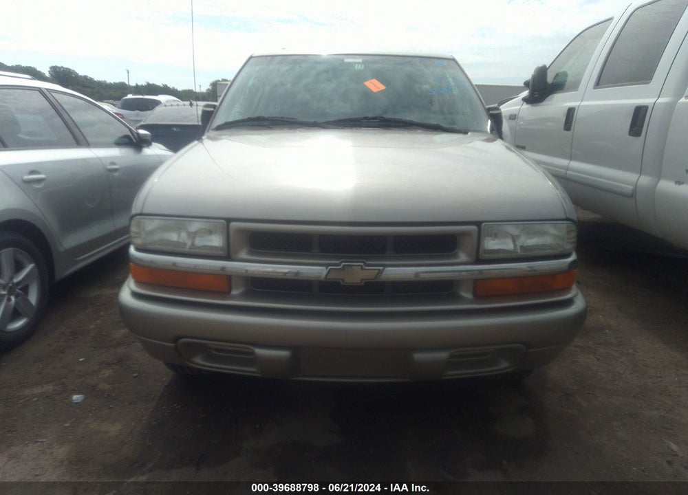 2002 CHEVROLET BLAZER LS VIN: 1GNCS13W12K196980