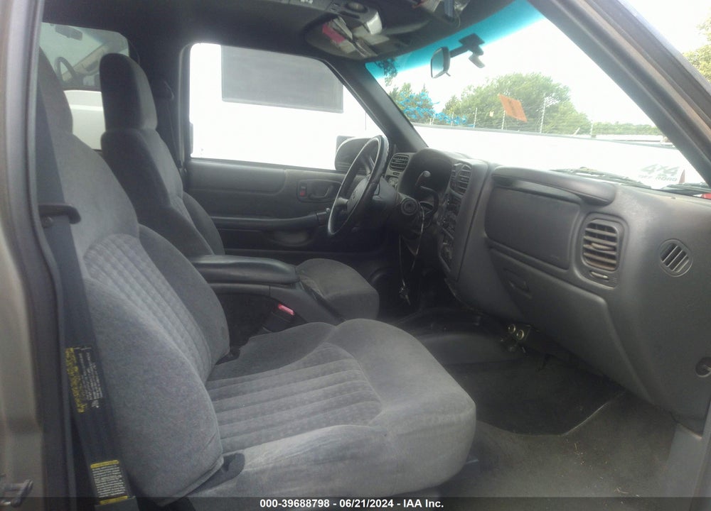 2002 CHEVROLET BLAZER LS VIN: 1GNCS13W12K196980