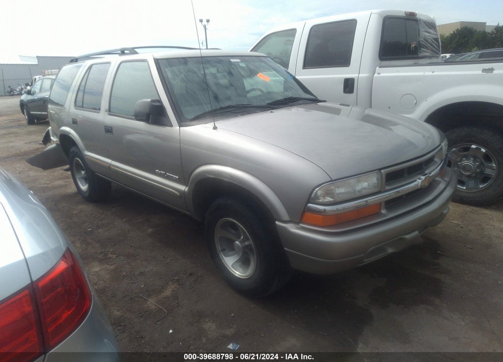 2002 CHEVROLET BLAZER LS VIN: 1GNCS13W12K196980