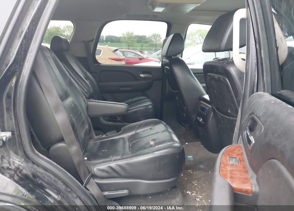 2007 CHEVROLET TAHOE LT VIN: 1GNFK13017R122580