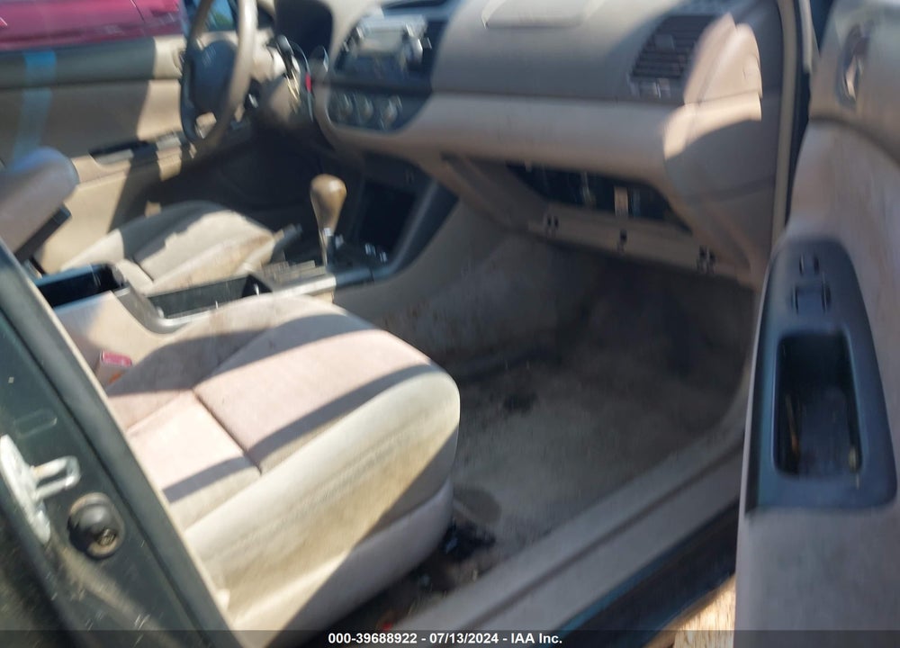 2005 TOYOTA CAMRY LE VIN: 4T1BE32K15U420923