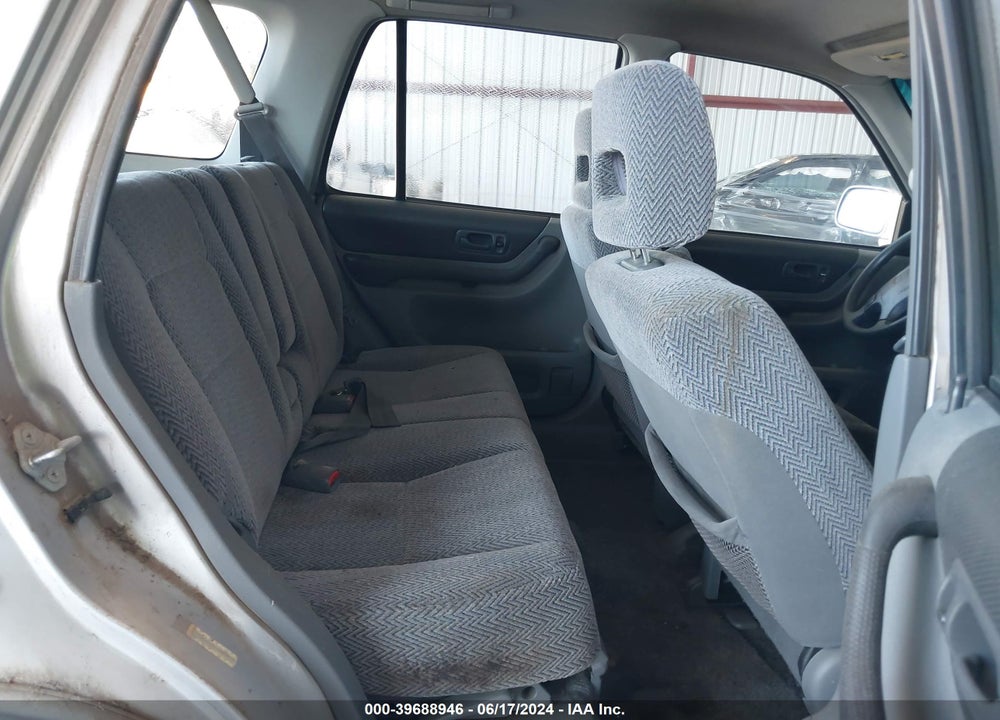 1998 HONDA CR-V EX VIN: JHLRD1861WC088173