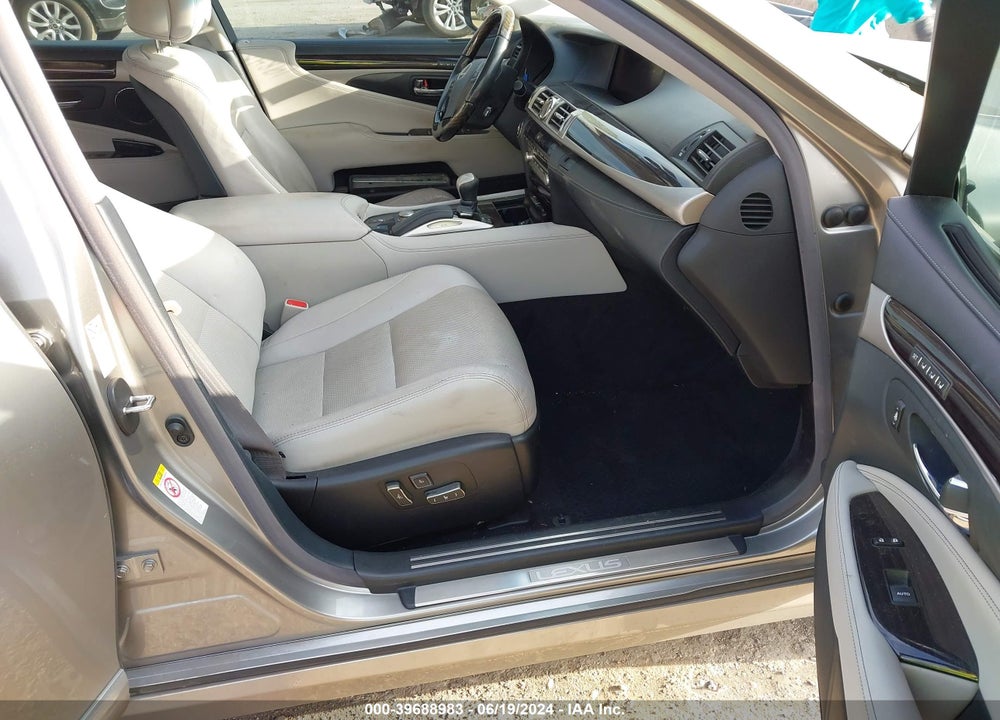 2017 LEXUS LS 460 VIN: JTHBL5EF7H5146497