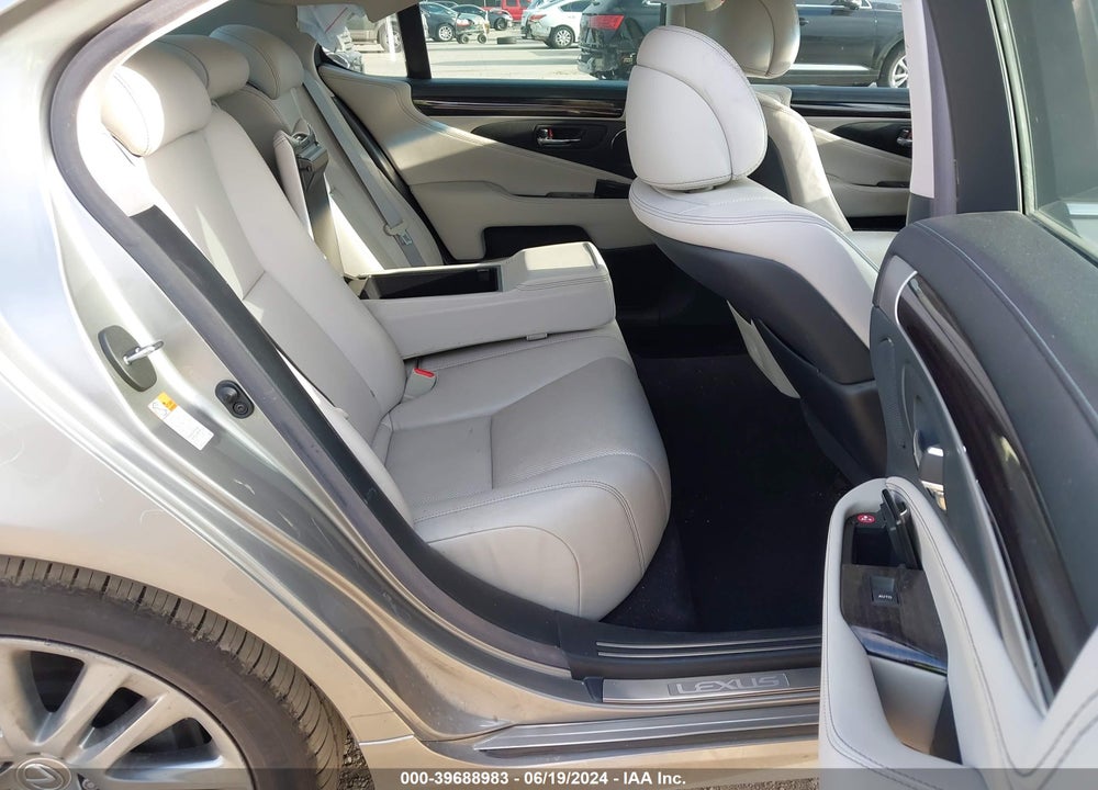 2017 LEXUS LS 460 VIN: JTHBL5EF7H5146497