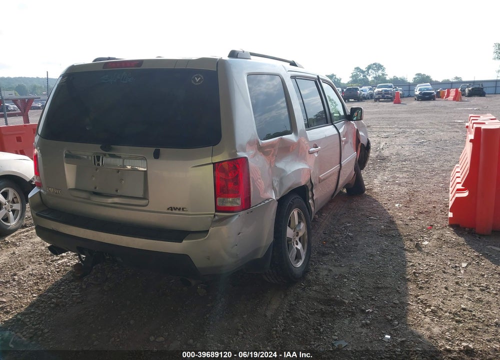2010 HONDA PILOT EX VIN: 5FNYF4H46AB013158