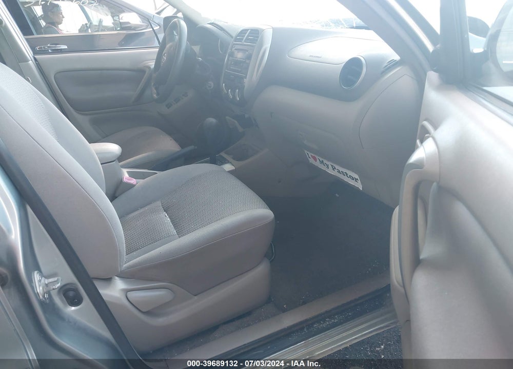 2005 TOYOTA RAV4 VIN: JTEHD20V150070110