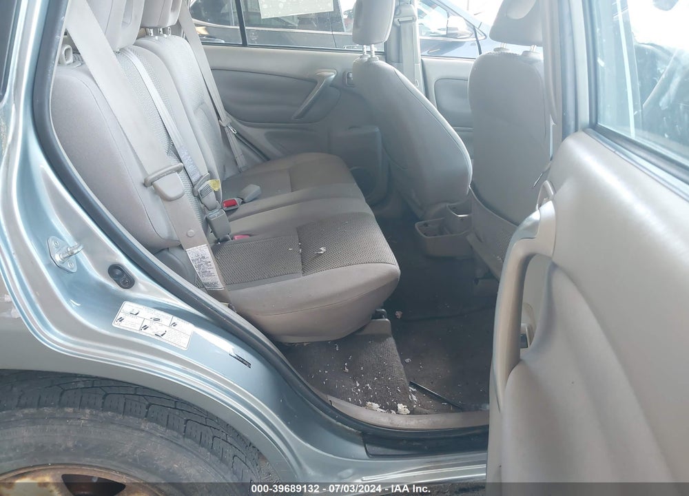 2005 TOYOTA RAV4 VIN: JTEHD20V150070110