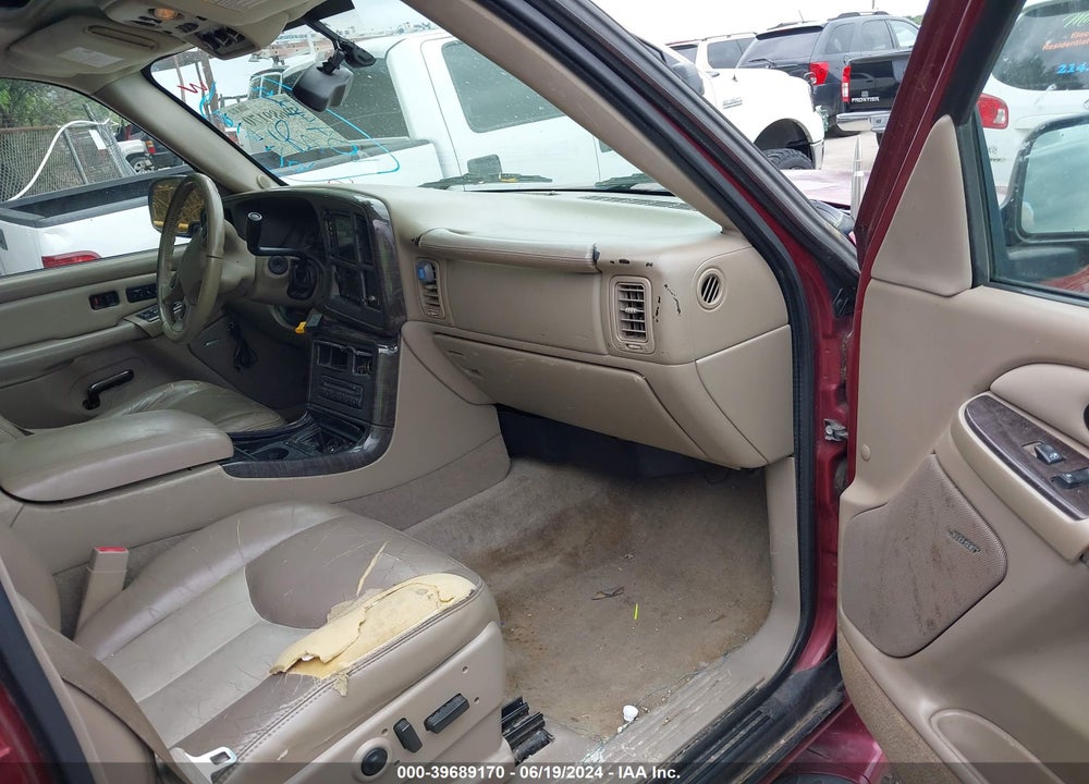 2005 GMC YUKON DENALI VIN: 1GKEK63U15J104424
