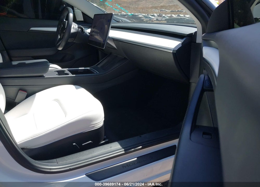 2022 TESLA MODEL 3 REAR-WHEEL DRIVE VIN: 5YJ3E1EA8NF135032
