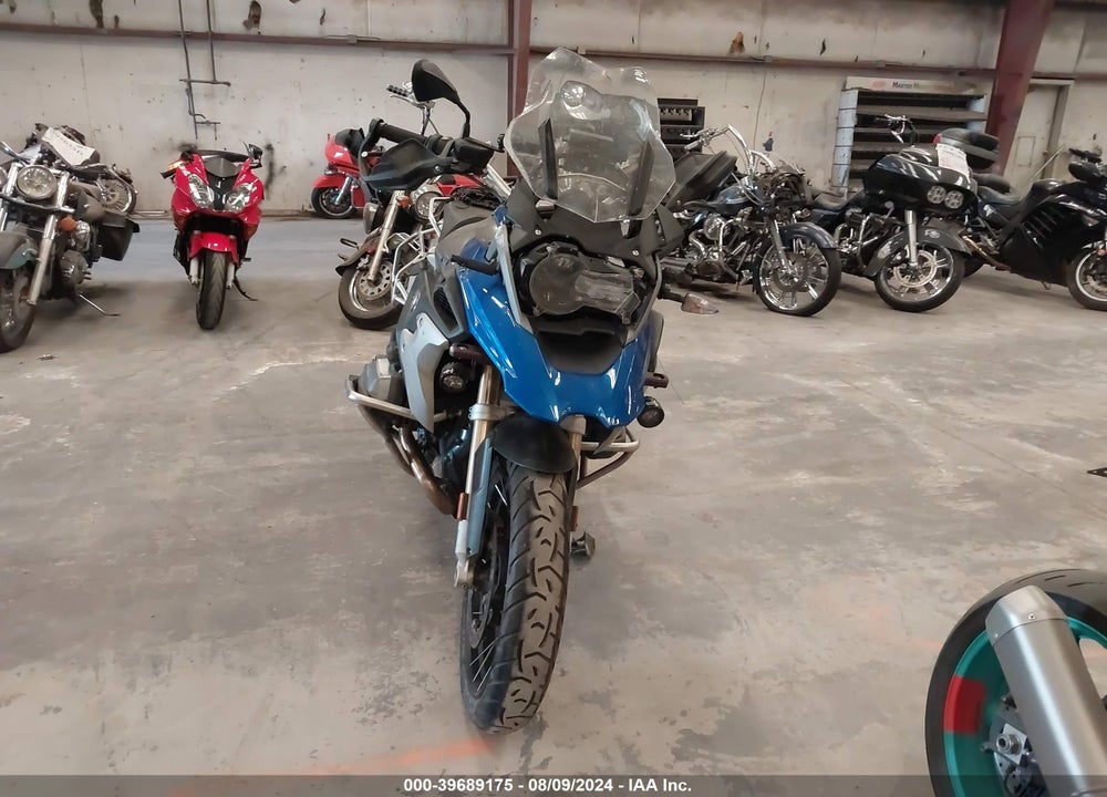 2017 BMW R1200 GS VIN: WB10A610XHZ654961