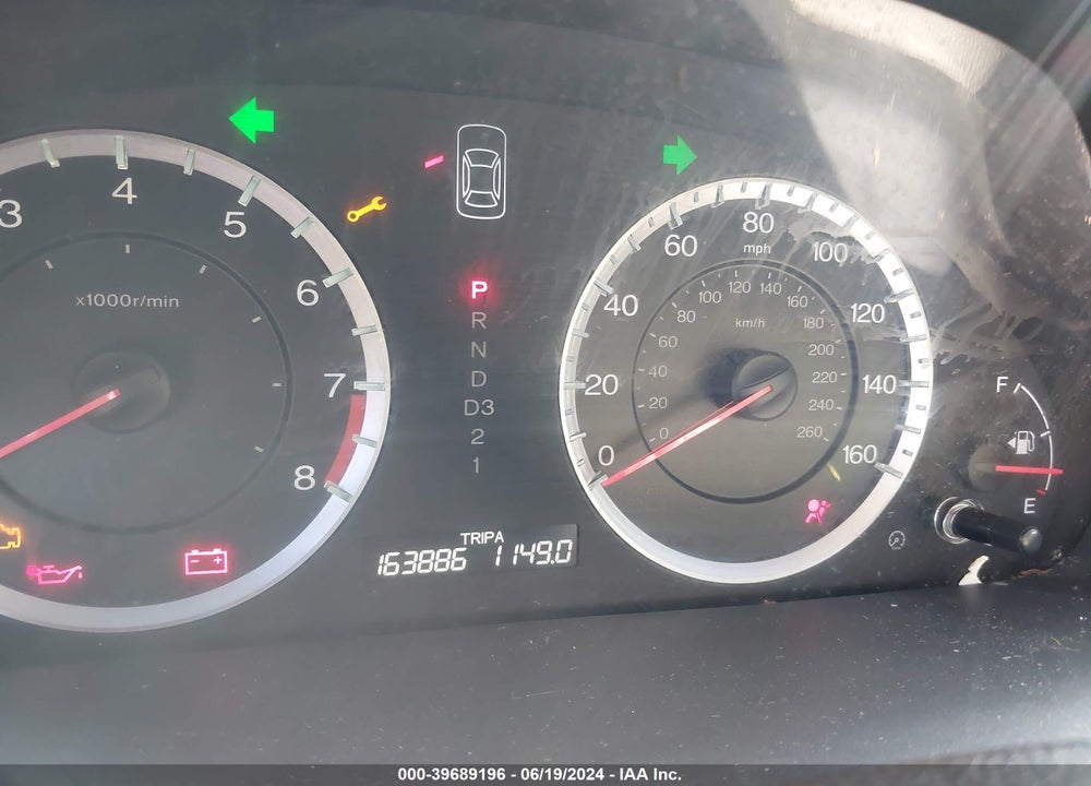 2010 HONDA ACCORD 2.4 EX-L VIN: 1HGCP2F88AA033097