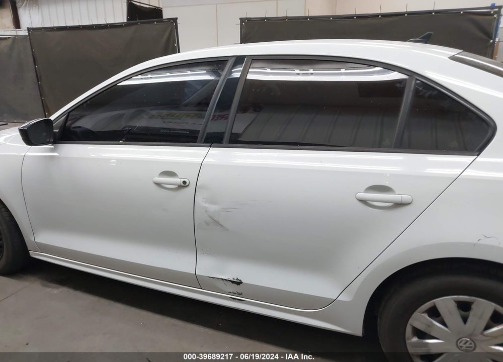 2015 VOLKSWAGEN JETTA 2.0L S VIN: 3VW2K7AJXFM287210
