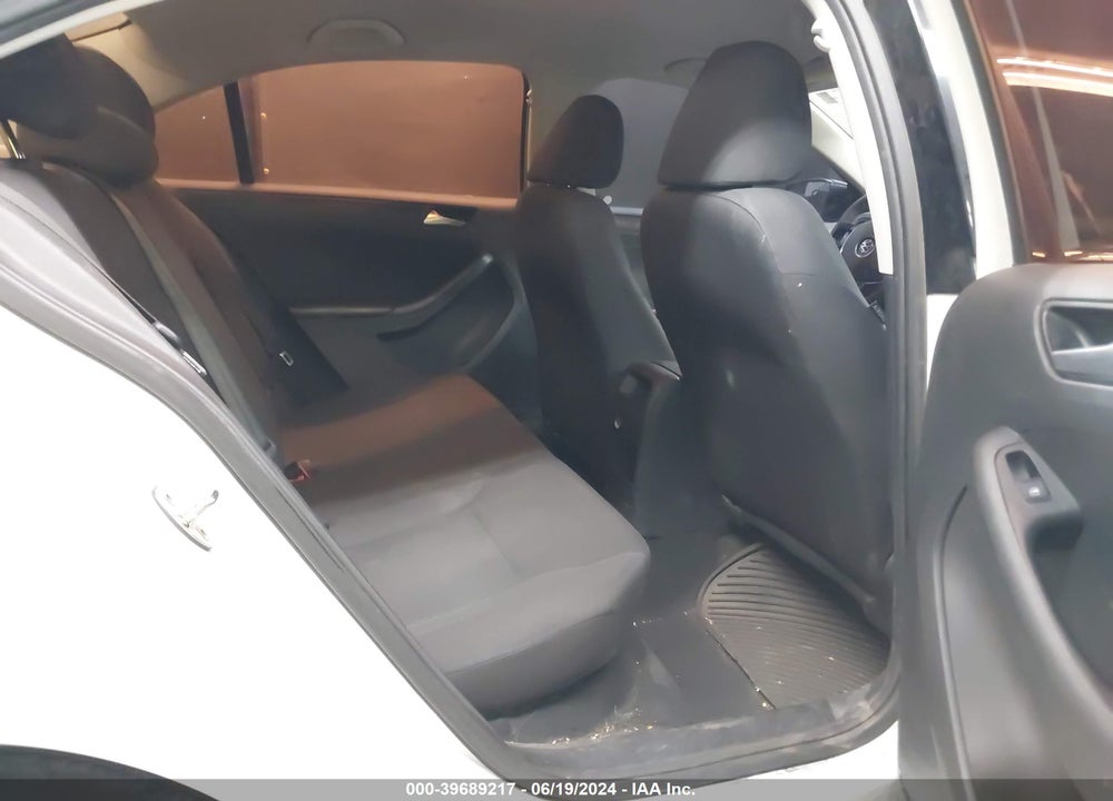 2015 VOLKSWAGEN JETTA 2.0L S VIN: 3VW2K7AJXFM287210