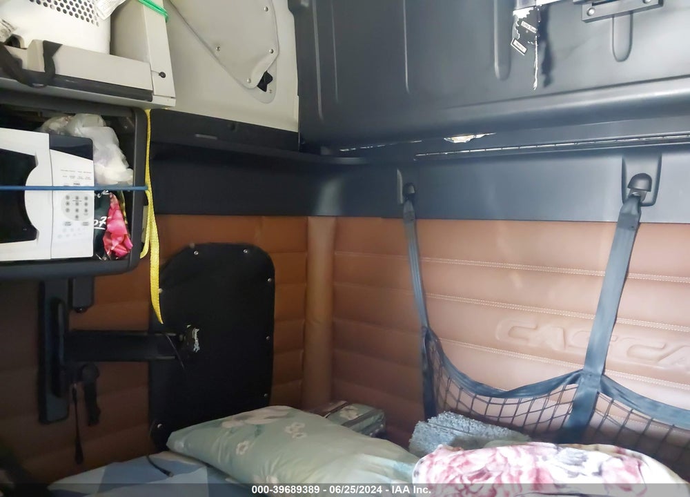 2019 FREIGHTLINER NEW CASCADIA 126 VIN: 3AKJHHDR4KSKP7494