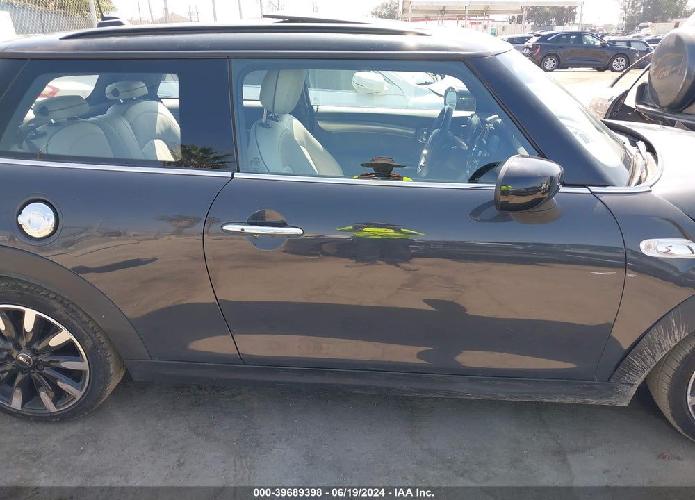 2021 MINI HARDTOP COOPER S VIN: WMWXR5C02M2P19139