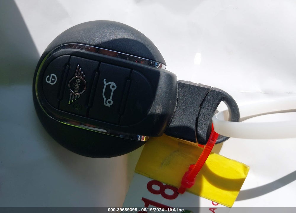 2021 MINI HARDTOP COOPER S VIN: WMWXR5C02M2P19139