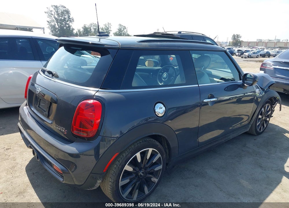 2021 MINI HARDTOP COOPER S VIN: WMWXR5C02M2P19139