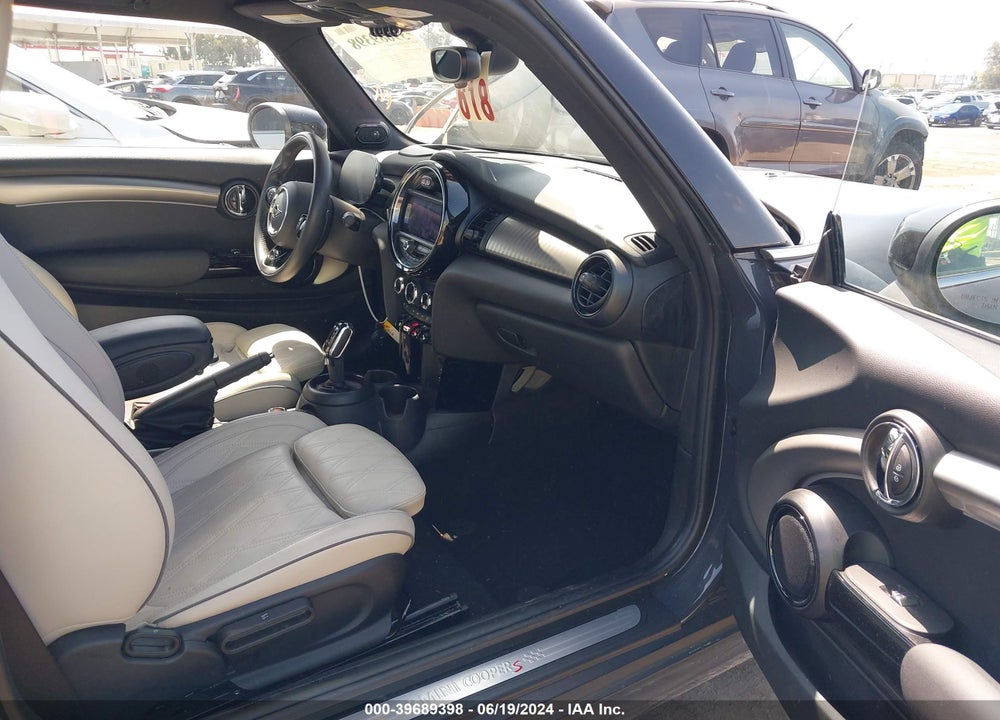 2021 MINI HARDTOP COOPER S VIN: WMWXR5C02M2P19139