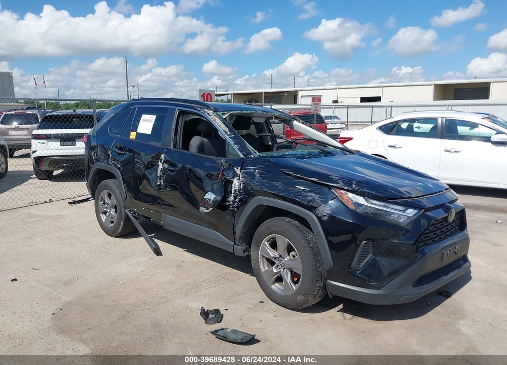 2022 TOYOTA RAV4 XLE VIN: 2T3W1RFV8NW201856