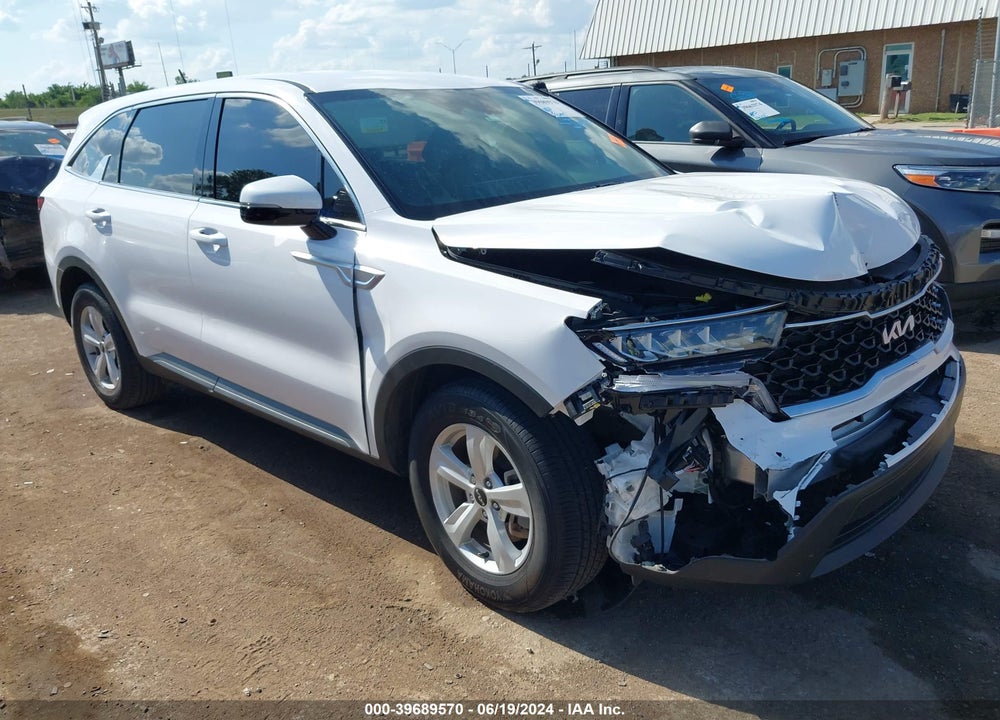 2022 KIA SORENTO LX VIN: 5XYRG4LC2NG086798