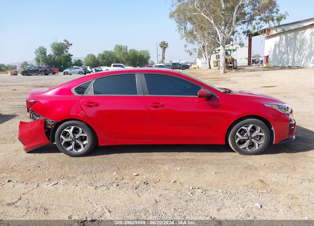 2021 KIA FORTE LXS VIN: 3KPF24AD8ME324453