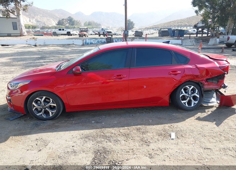 2021 KIA FORTE LXS VIN: 3KPF24AD8ME324453