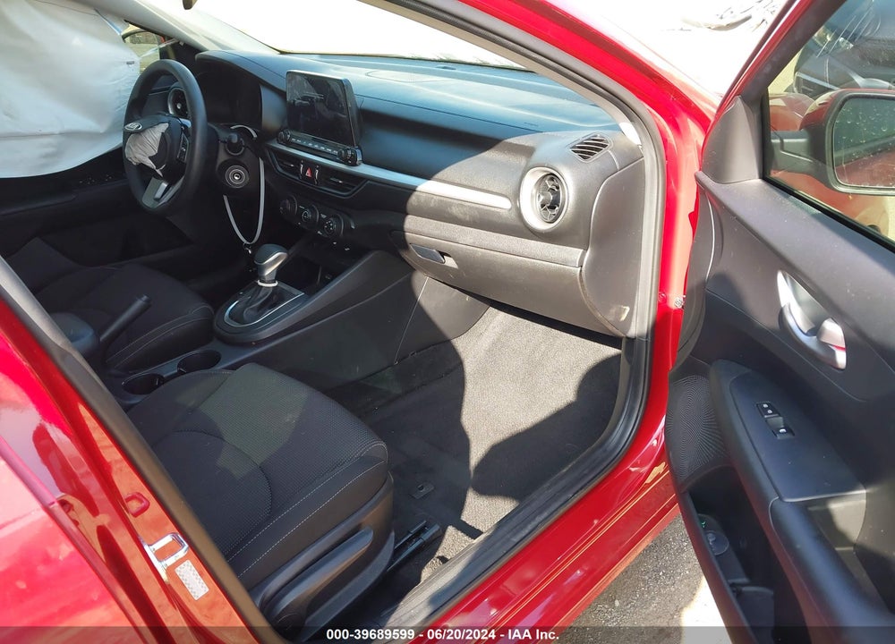2021 KIA FORTE LXS VIN: 3KPF24AD8ME324453