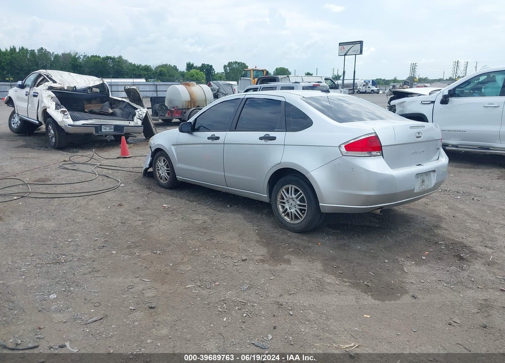 2011 FORD FOCUS VIN: 1FAHP3FN4BW119095