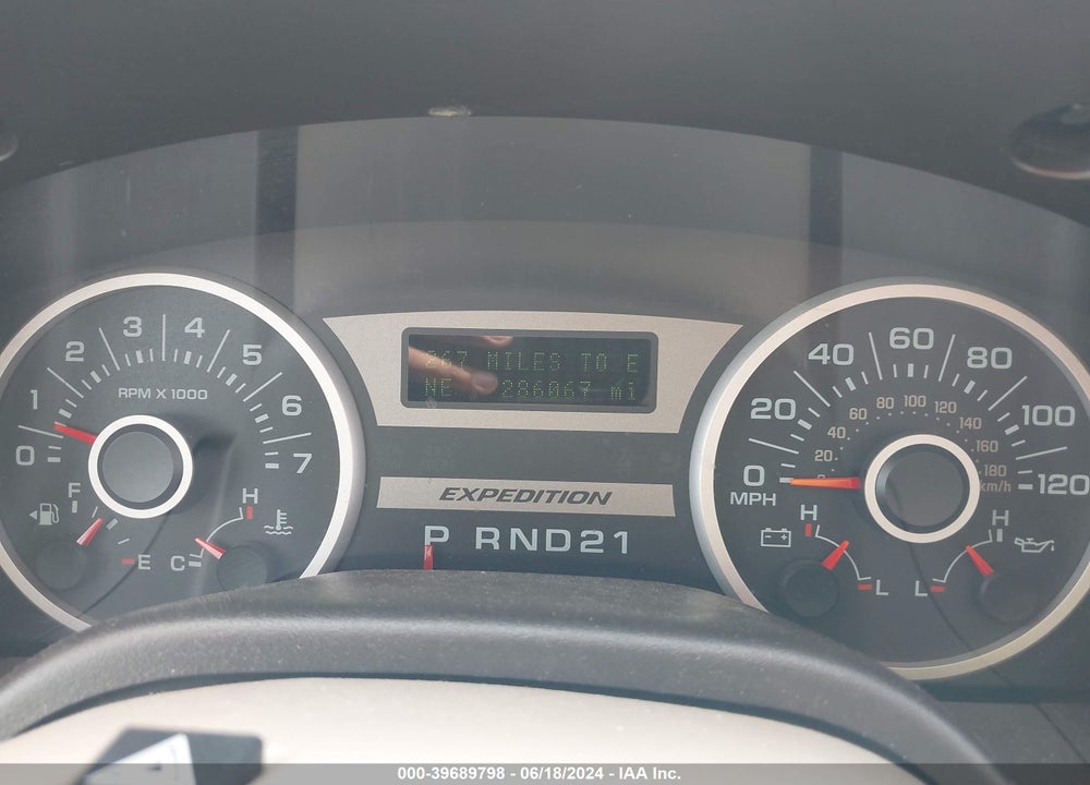 2006 FORD EXPEDITION EDDIE BAUER/KING RANCH VIN: 1FMFU175X6LA24198