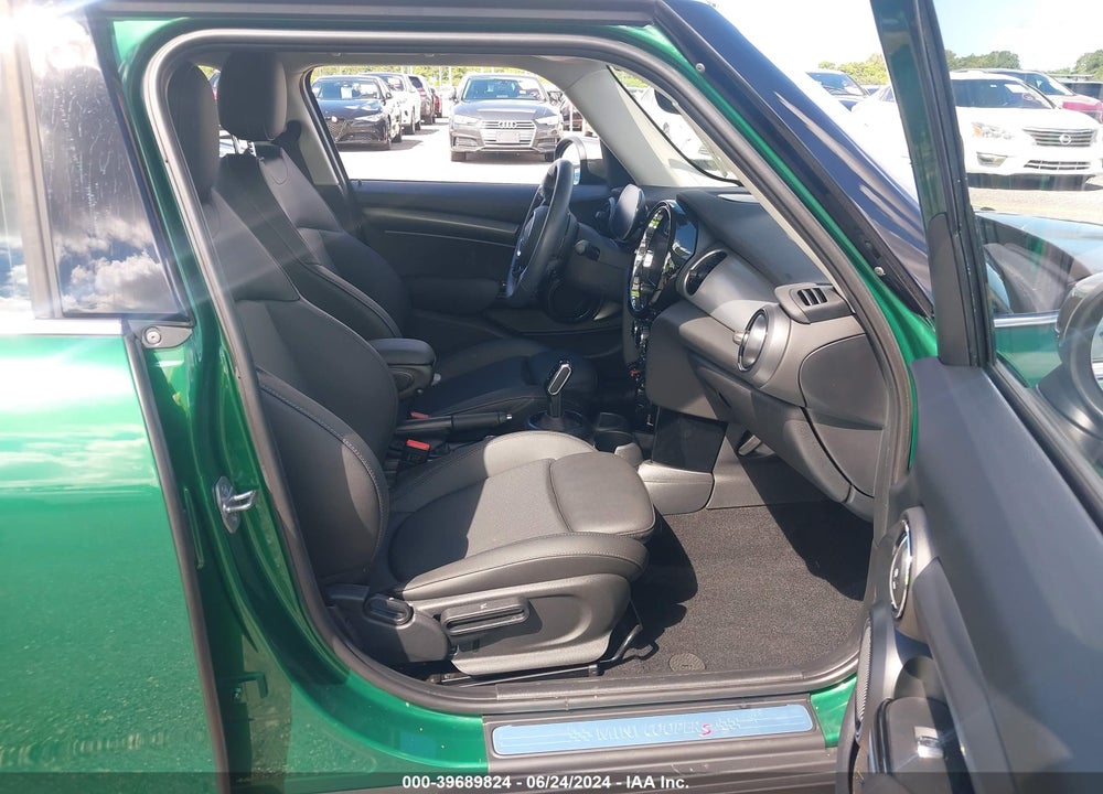 2024 MINI HARDTOP COOPER S VIN: WMW53DK07R2U48624