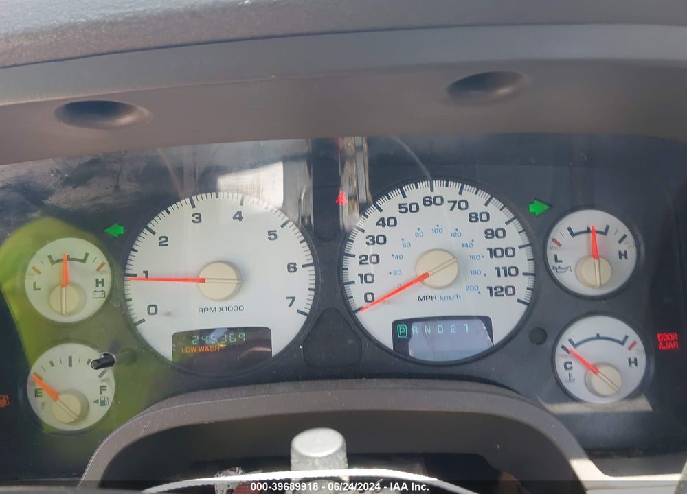 2004 DODGE RAM 1500 ST VIN: 1D7HA16K24J268648