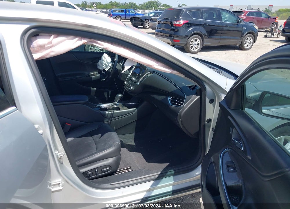 2018 CHEVROLET MALIBU LT VIN: 1G1ZD5ST4JF223732