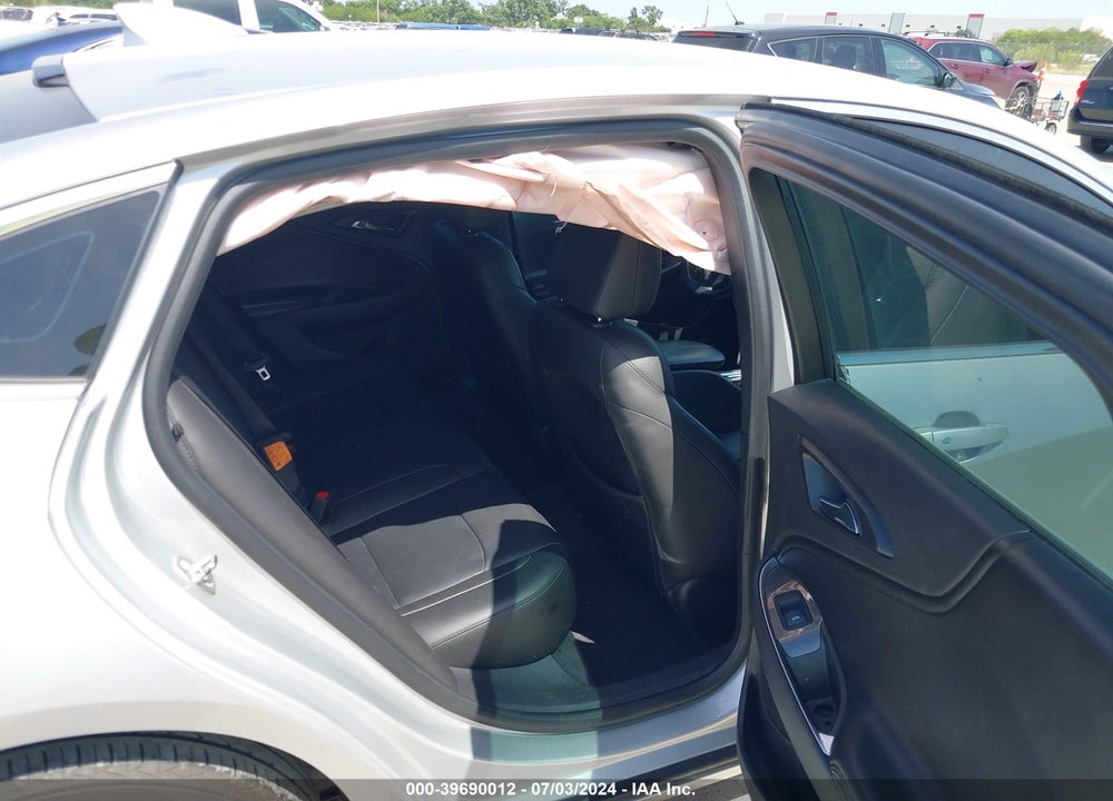 2018 CHEVROLET MALIBU LT VIN: 1G1ZD5ST4JF223732