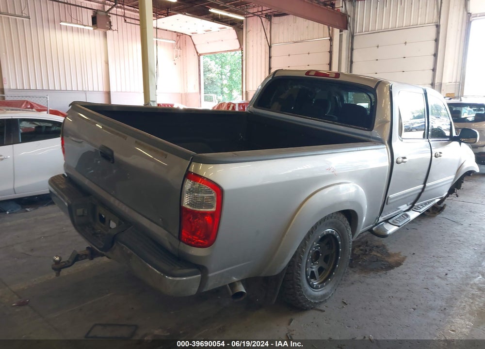 2005 TOYOTA TUNDRA SR5 V8 VIN: 5TBDT44165S477774
