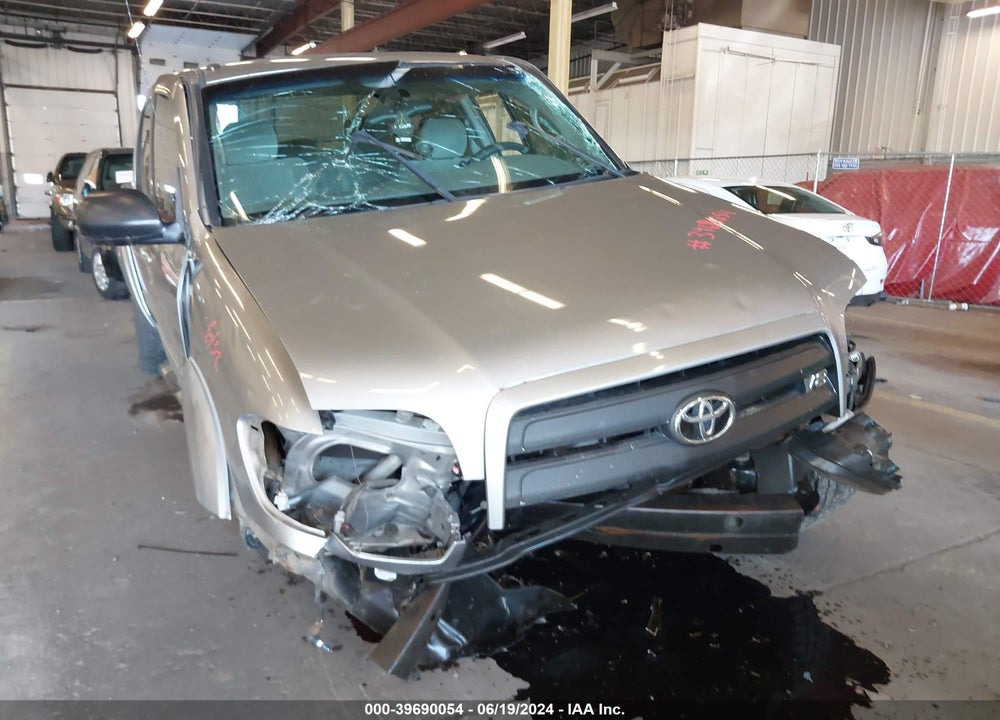 2005 TOYOTA TUNDRA SR5 V8 VIN: 5TBDT44165S477774
