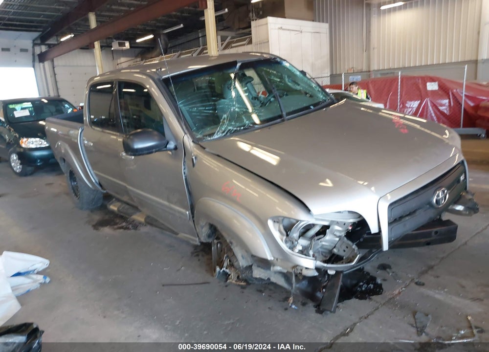 2005 TOYOTA TUNDRA SR5 V8 VIN: 5TBDT44165S477774