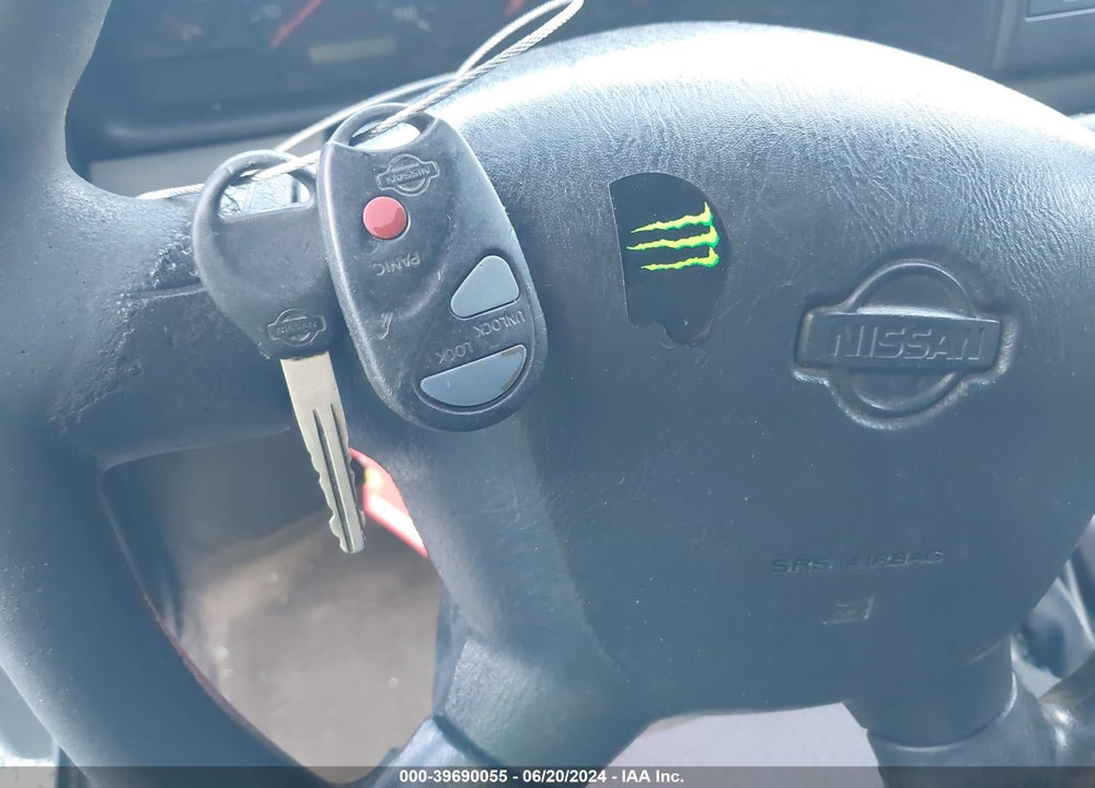 2001 NISSAN XTERRA XE VIN: 5N1ED28Y61C527536