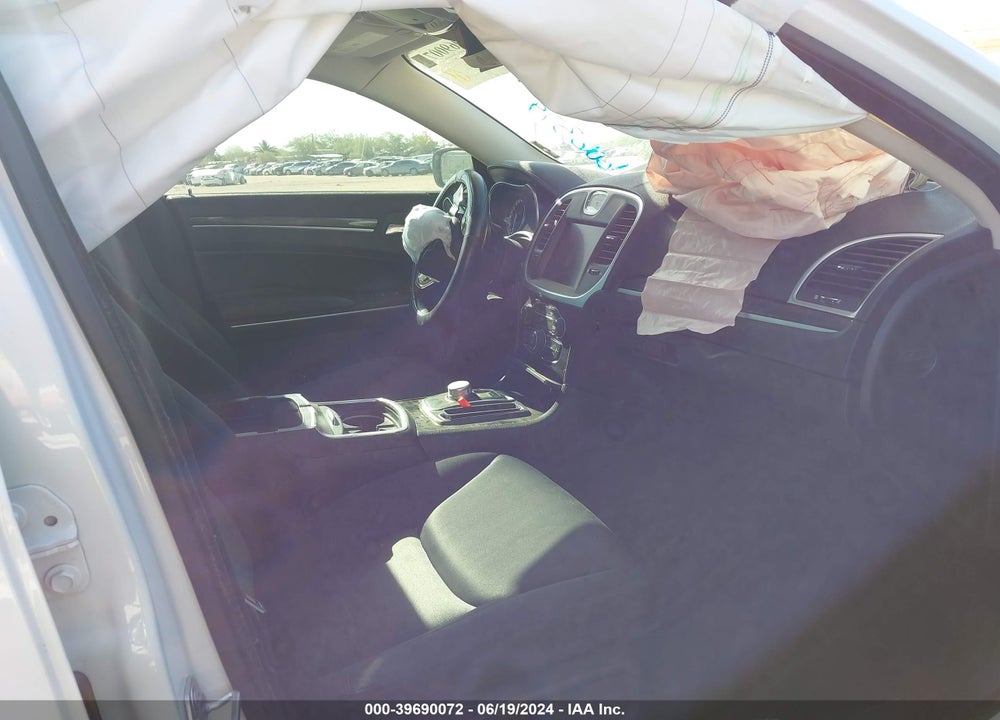 2021 CHRYSLER 300 TOURING VIN: 2C3CCAAG6MH606379