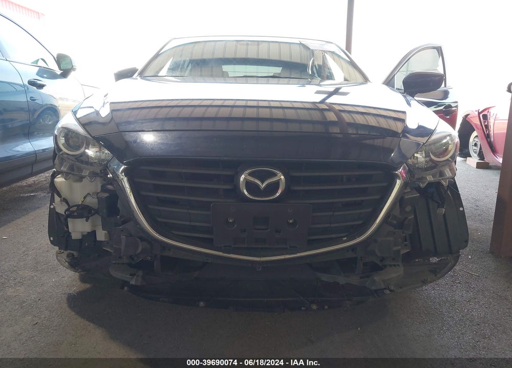 2018 MAZDA 3 SPORT VIN: 3MZBN1K78JM267683