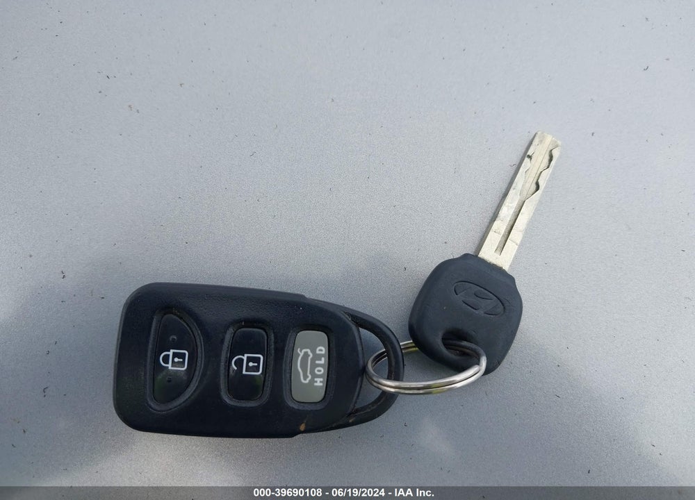 2012 HYUNDAI SONATA GLS VIN: 5NPEB4AC3CH337155
