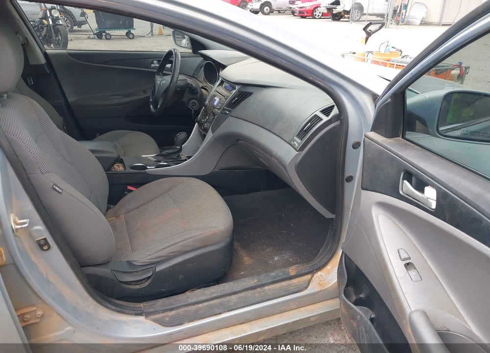 2012 HYUNDAI SONATA GLS VIN: 5NPEB4AC3CH337155